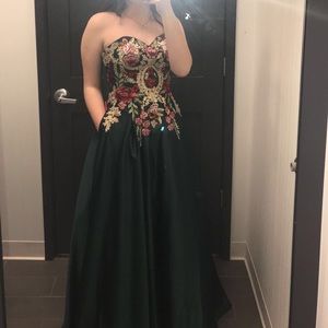 Blondie Nites prom dress